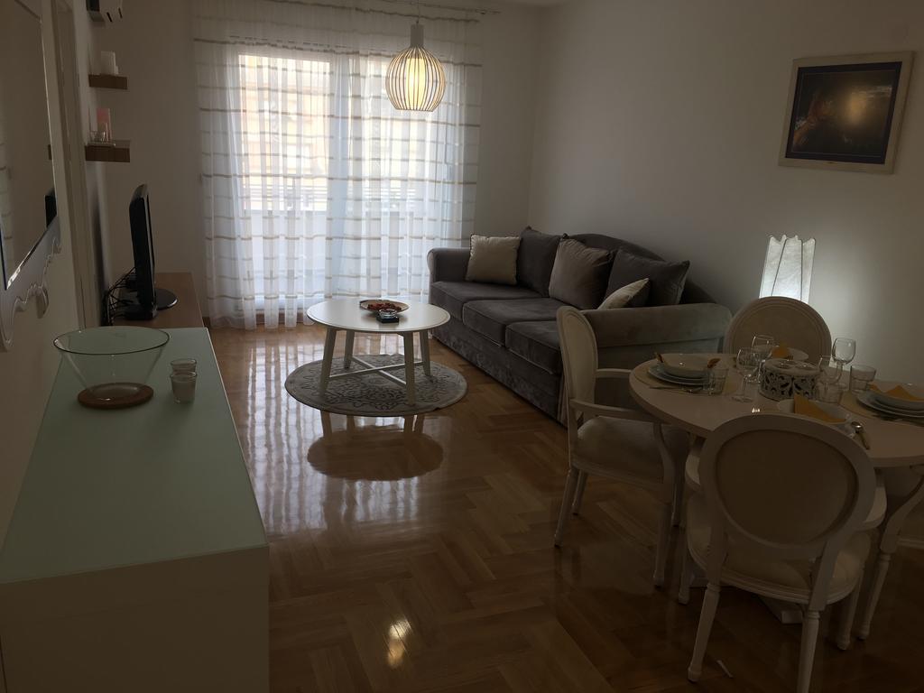 Apartment Posejdon Белград Экстерьер фото
